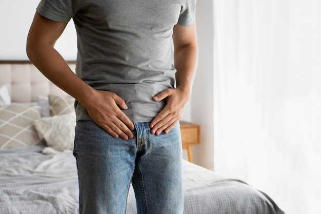 Боль внизу живота – один из симптомов цистита у мужчин